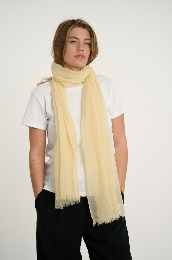 Quite Luxury Lemon White