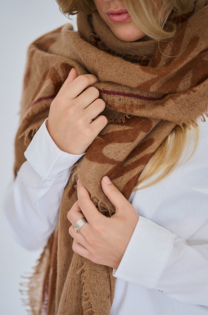 Om Caramel Café Brown