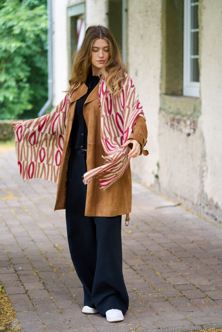 Novitation Letter Persian Red